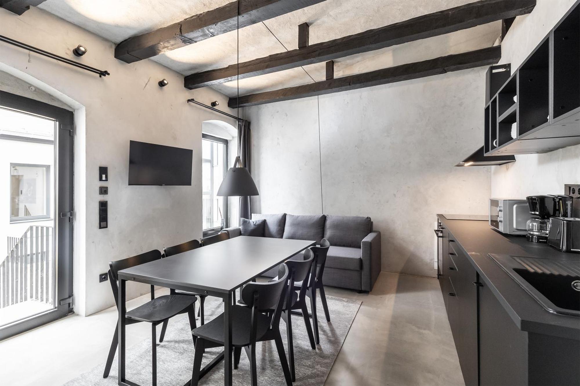 Lejlighed Coolest In Berlin, Easy Check-in, Close To Center, Black & White Maisonette #6 Berlin