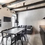Black White 41sqm 2room maisonette apt near center